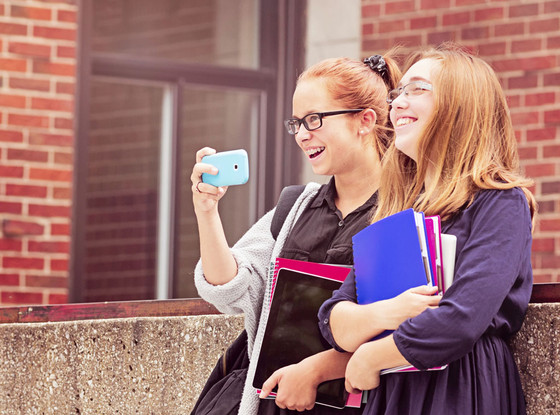 High School Girls, iPhone High School Girls, iPhone